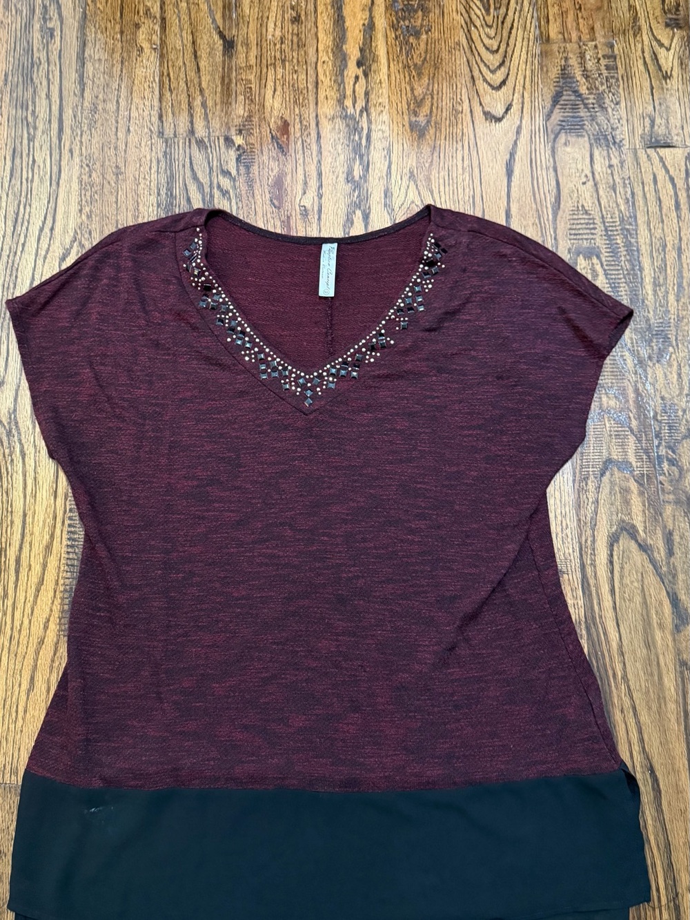 PerSeption Concept Burgundy Short Sleeve V-Neck Top with Bead Detail